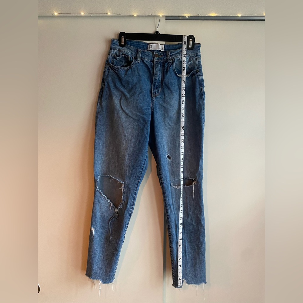 RSQ Vintage Mom Jeans Distressed Medium Wash | Size 29